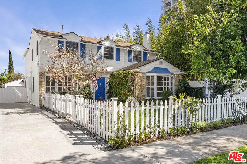 https://bt-photos.global.ssl.fastly.net/socal/orig_boomver_1_448458771-2.jpg