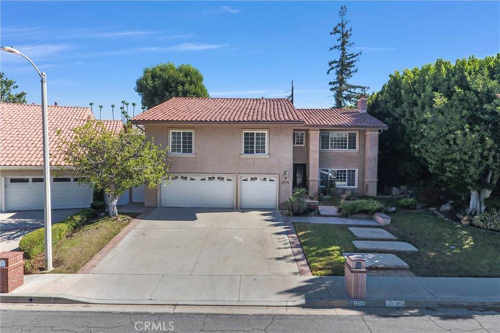 22715 America Way - Photo 1