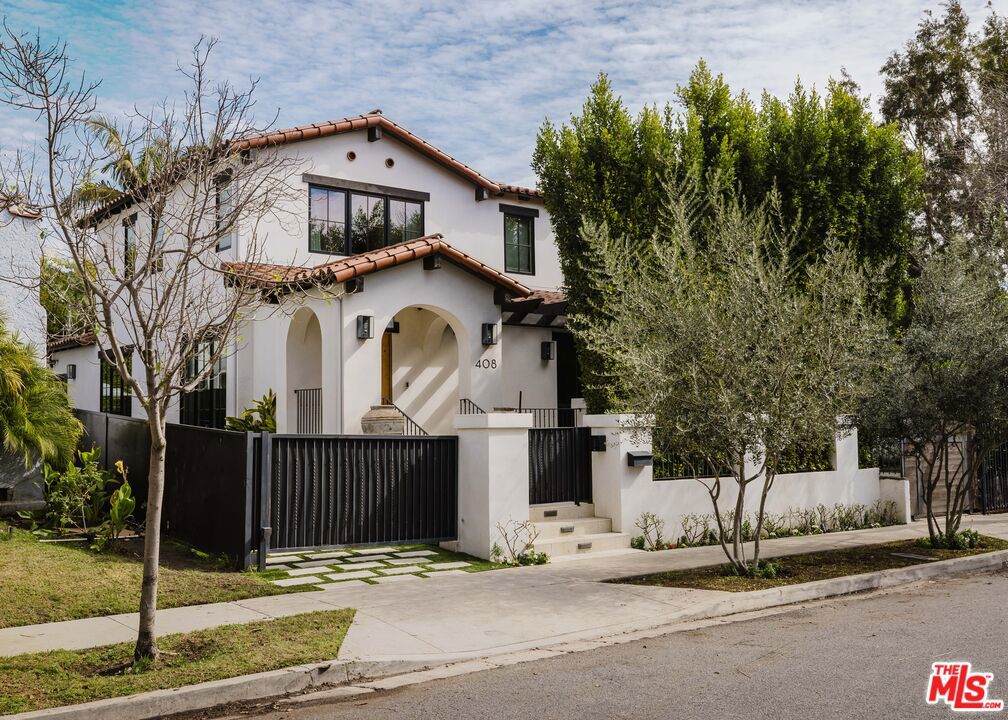 408 Westbourne Drive - Photo 1