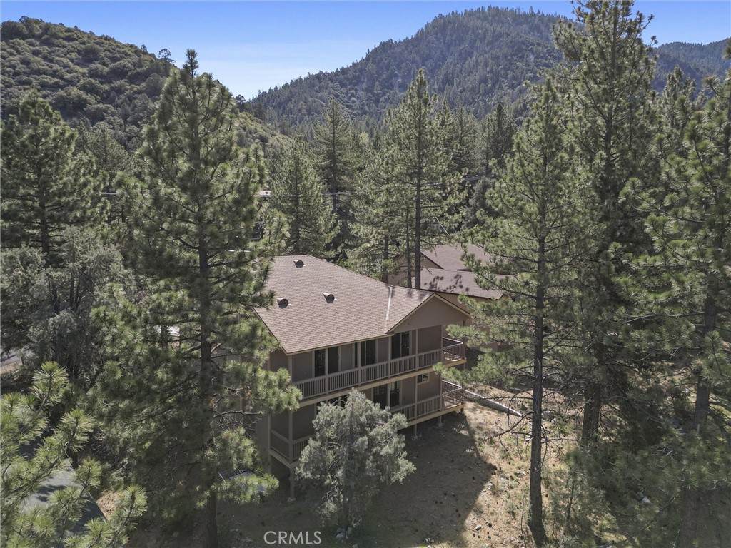 1813 Woodland Drive - Photo 1