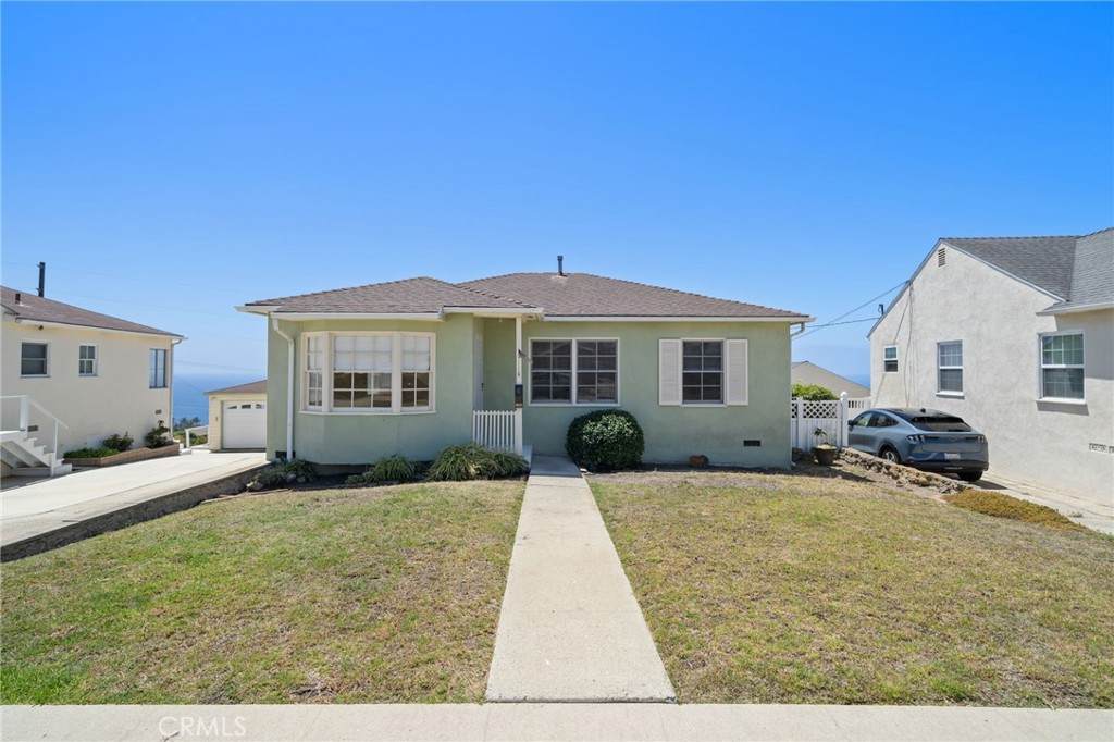 2719 Averill - Photo 1