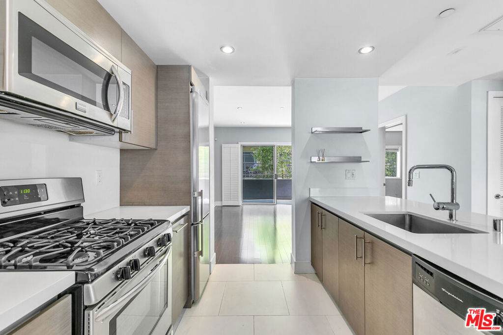 1730 Sawtelle Boulevard - Photo 1