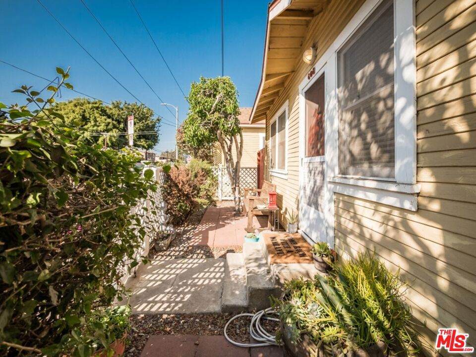 https://bt-photos.global.ssl.fastly.net/socal/orig_boomver_1_448468002-2.jpg