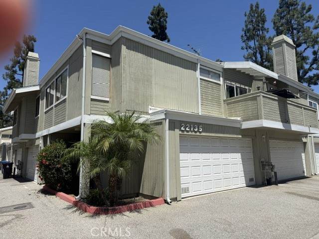 22135 Burbank - Photo 1