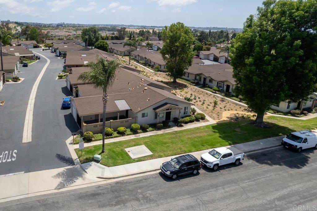 1025 Plover Way - Photo 1