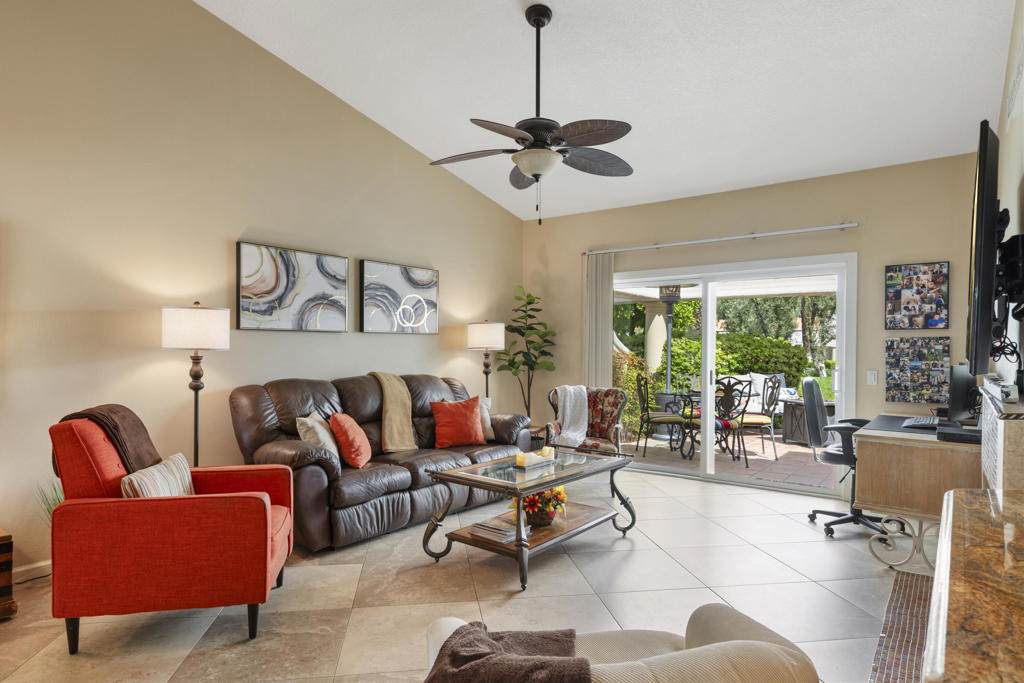 182 Desert Falls Circle - Photo 1