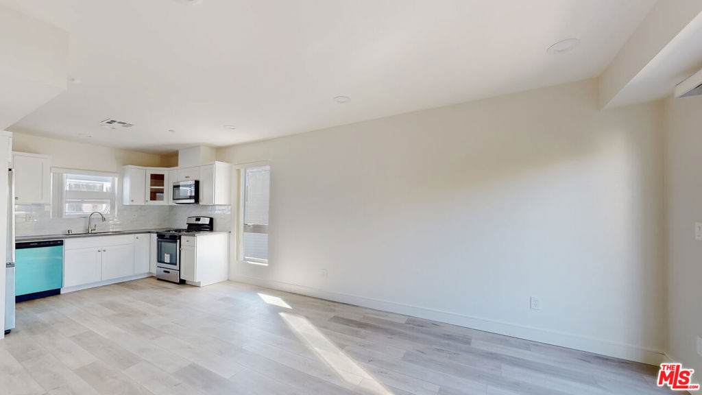 237 Rosemont Avenue - Photo 1
