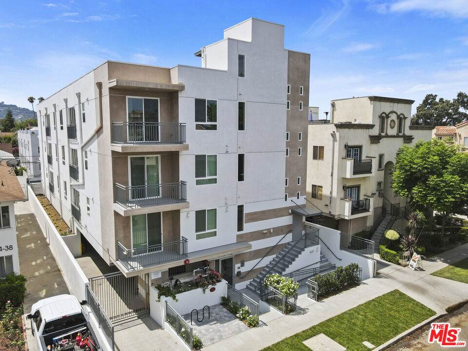 11042 La Maida Street - Photo 1