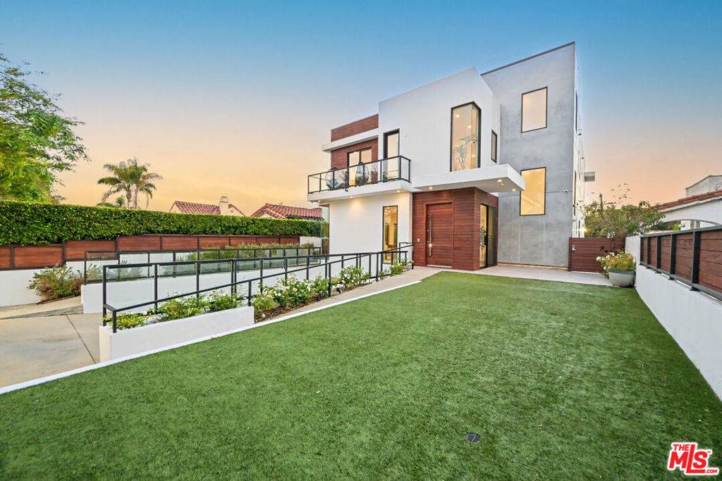 1529 Point View Street - Photo 1