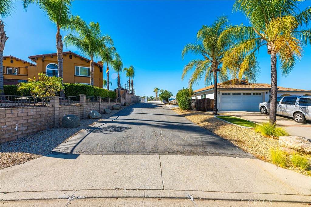 https://bt-photos.global.ssl.fastly.net/socal/orig_boomver_1_448490978-2.jpg