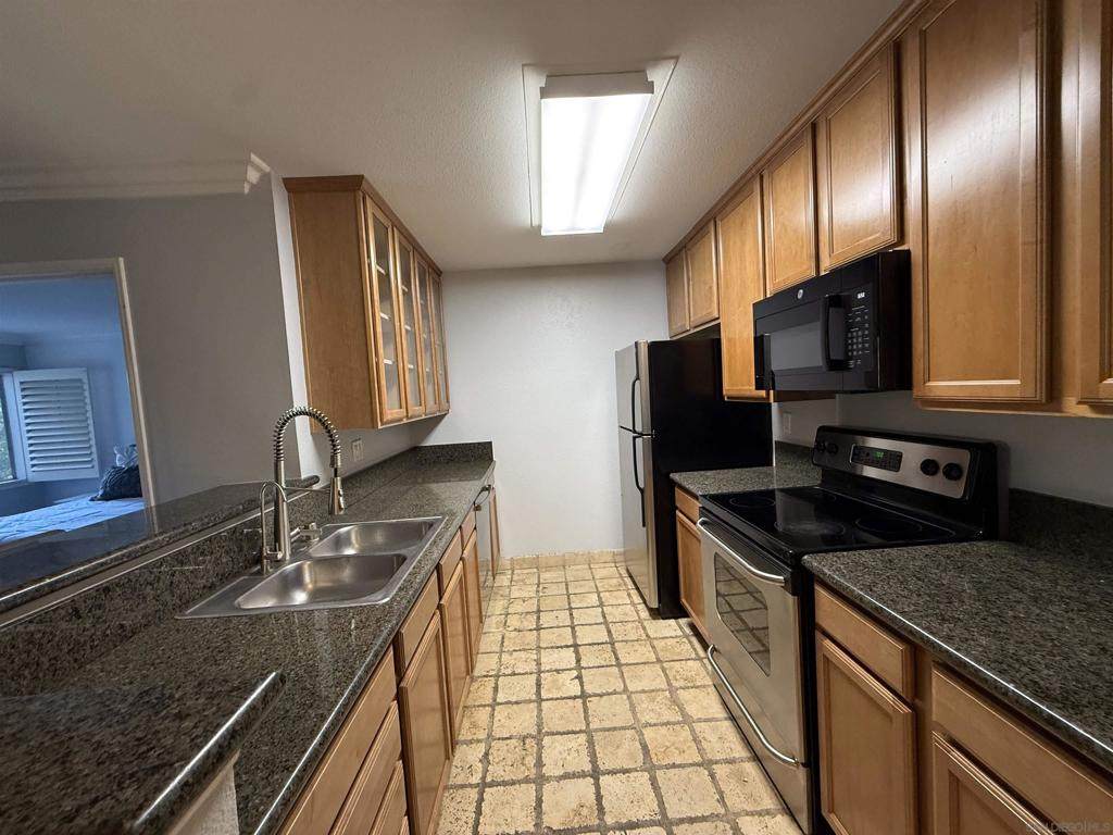 7180 Shoreline - Photo 1