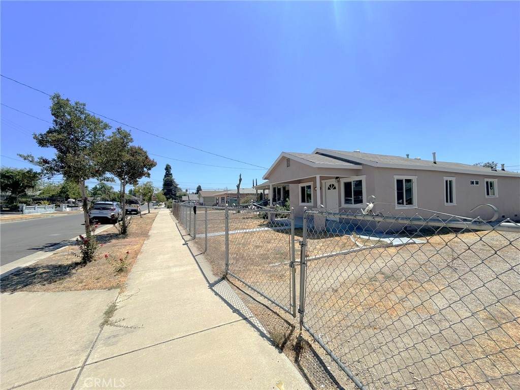 https://bt-photos.global.ssl.fastly.net/socal/orig_boomver_1_448493680-2.jpg