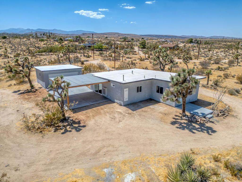 58137 Sun Mesa Drive - Photo 1