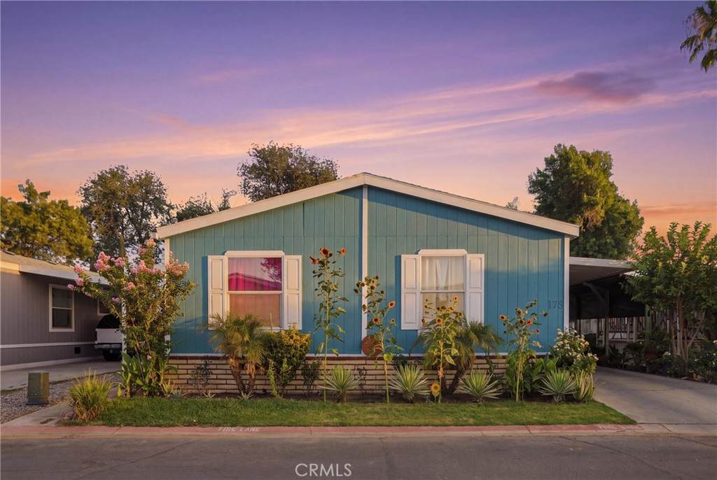 350 San Jacinto - Photo 1