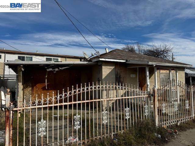 1413 Post Ave - Photo 1