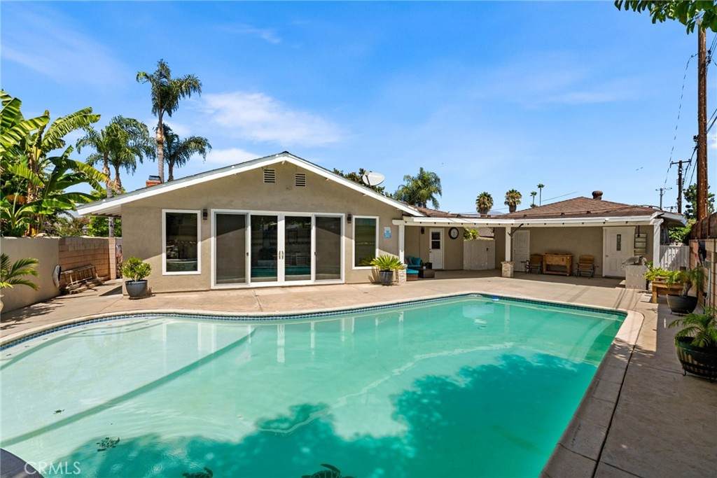 https://bt-photos.global.ssl.fastly.net/socal/orig_boomver_1_448508717-2.jpg