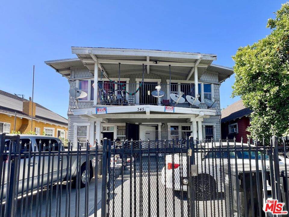 345 45th Street - Photo 1
