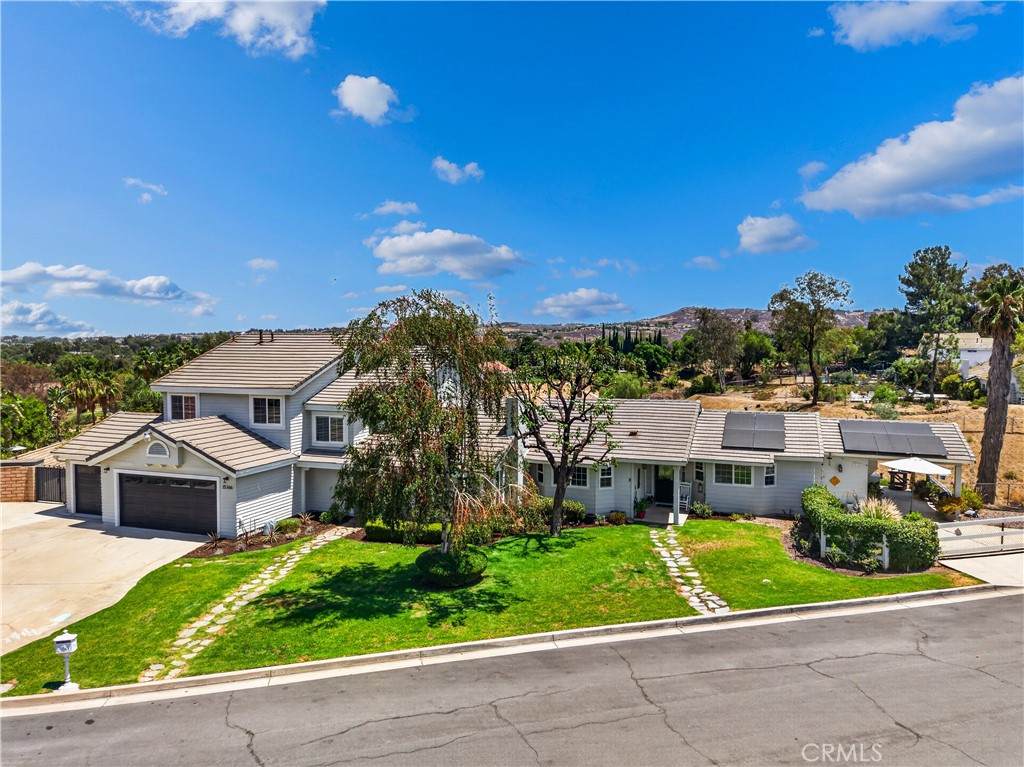 https://bt-photos.global.ssl.fastly.net/socal/orig_boomver_1_448515131-2.jpg