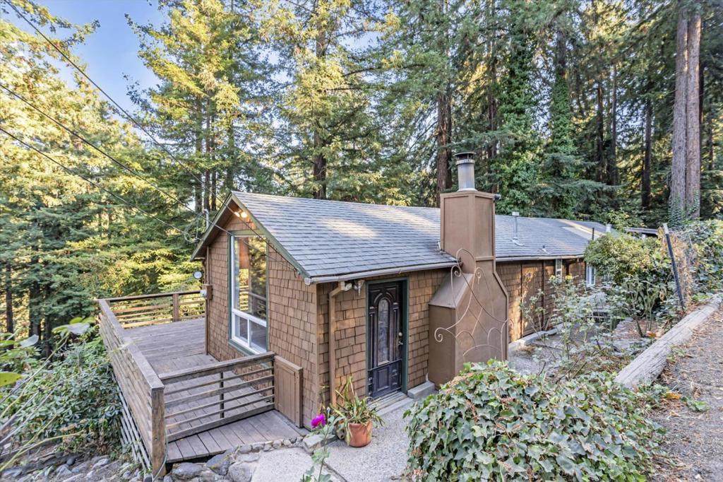 1045 Forest Way - Photo 1