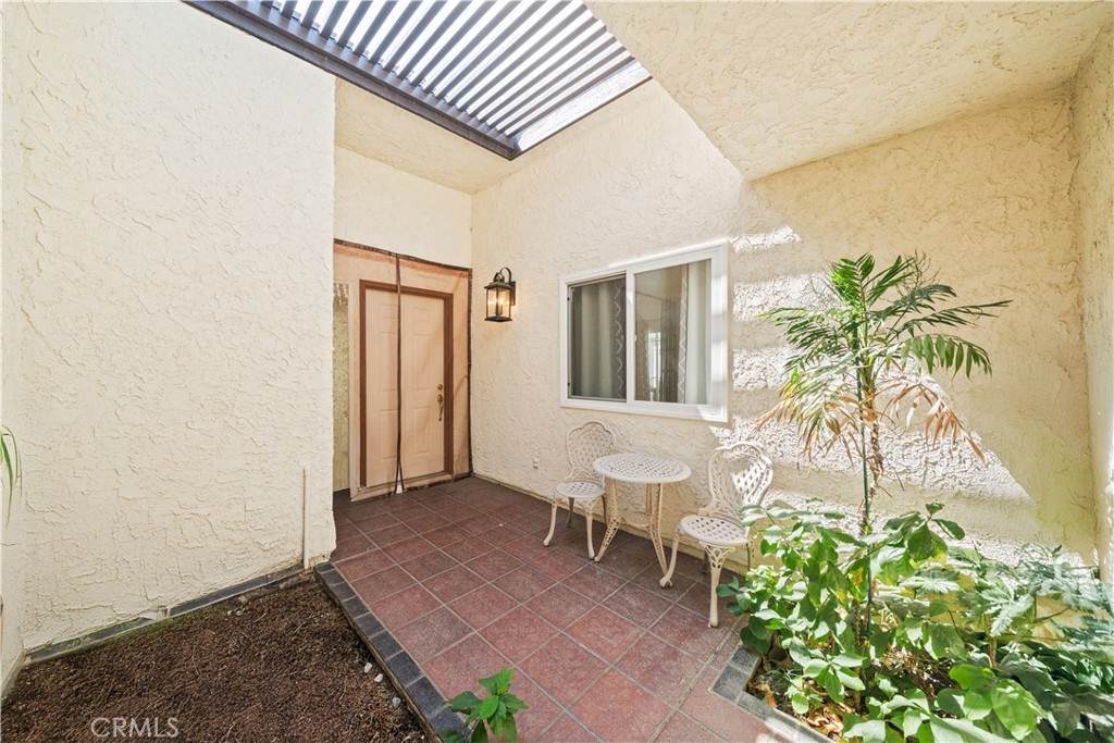 1400 Blossom - Photo 1