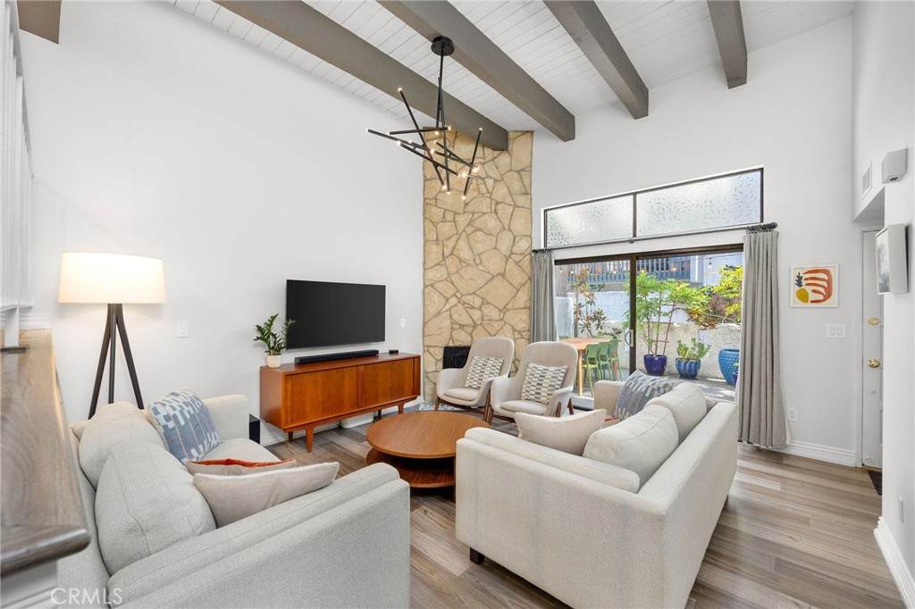 1908 Grant Avenue - Photo 1