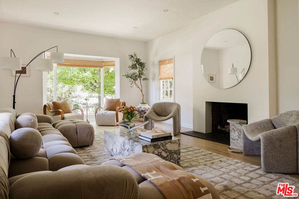 2518 Canyon Drive - Photo 1