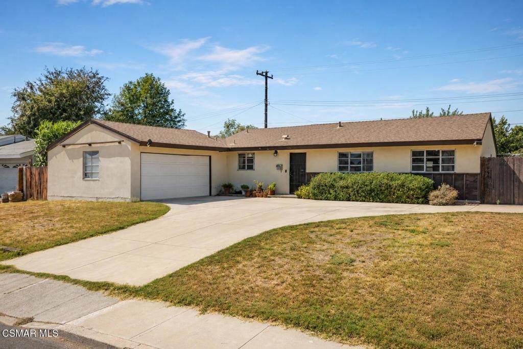 1735 Spence Street - Photo 1