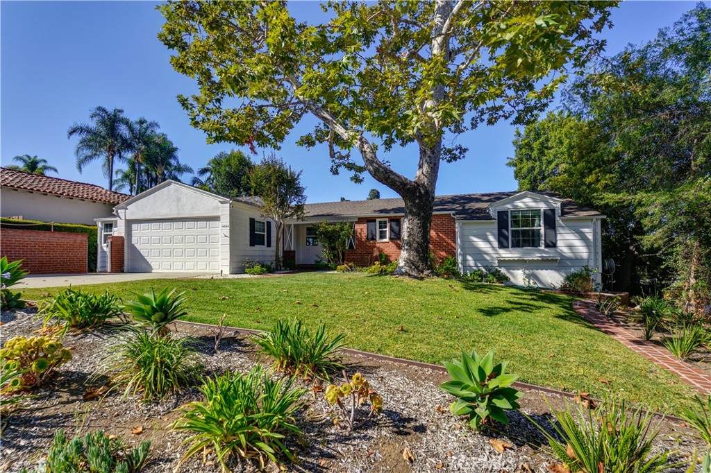 14044 Eastridge - Photo 1