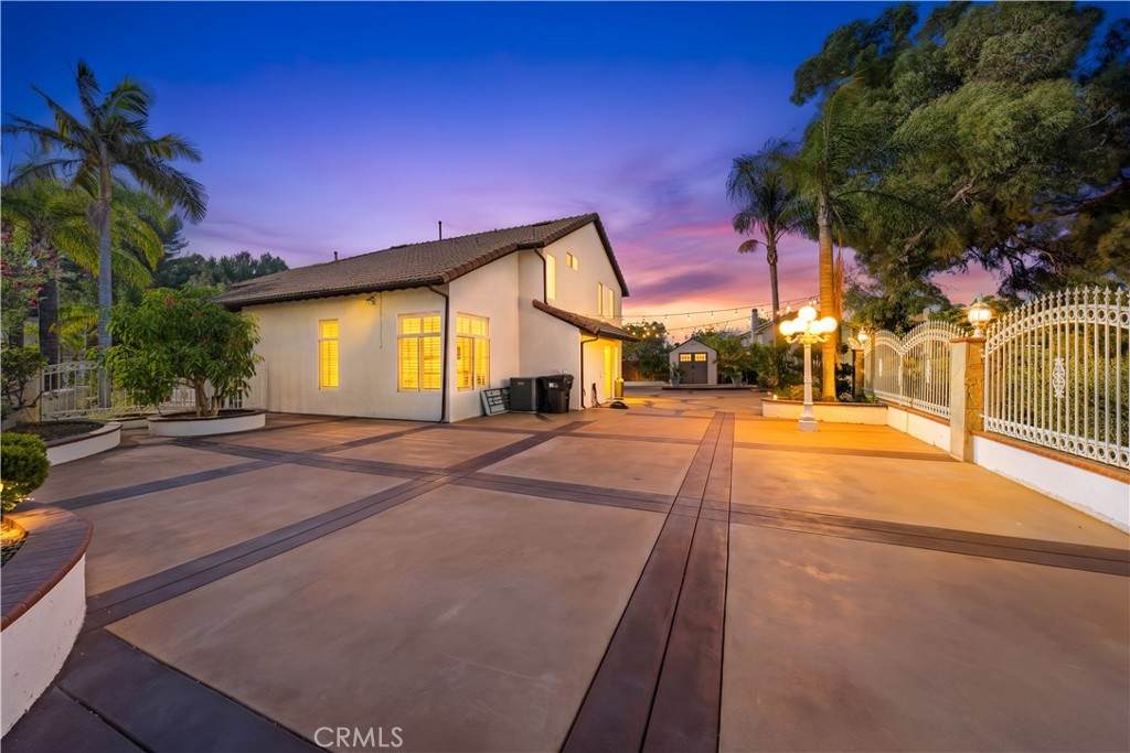 https://bt-photos.global.ssl.fastly.net/socal/orig_boomver_1_448549660-2.jpg