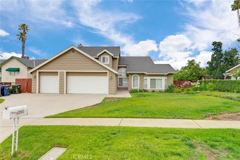 625 Greenwood Court - Photo 1