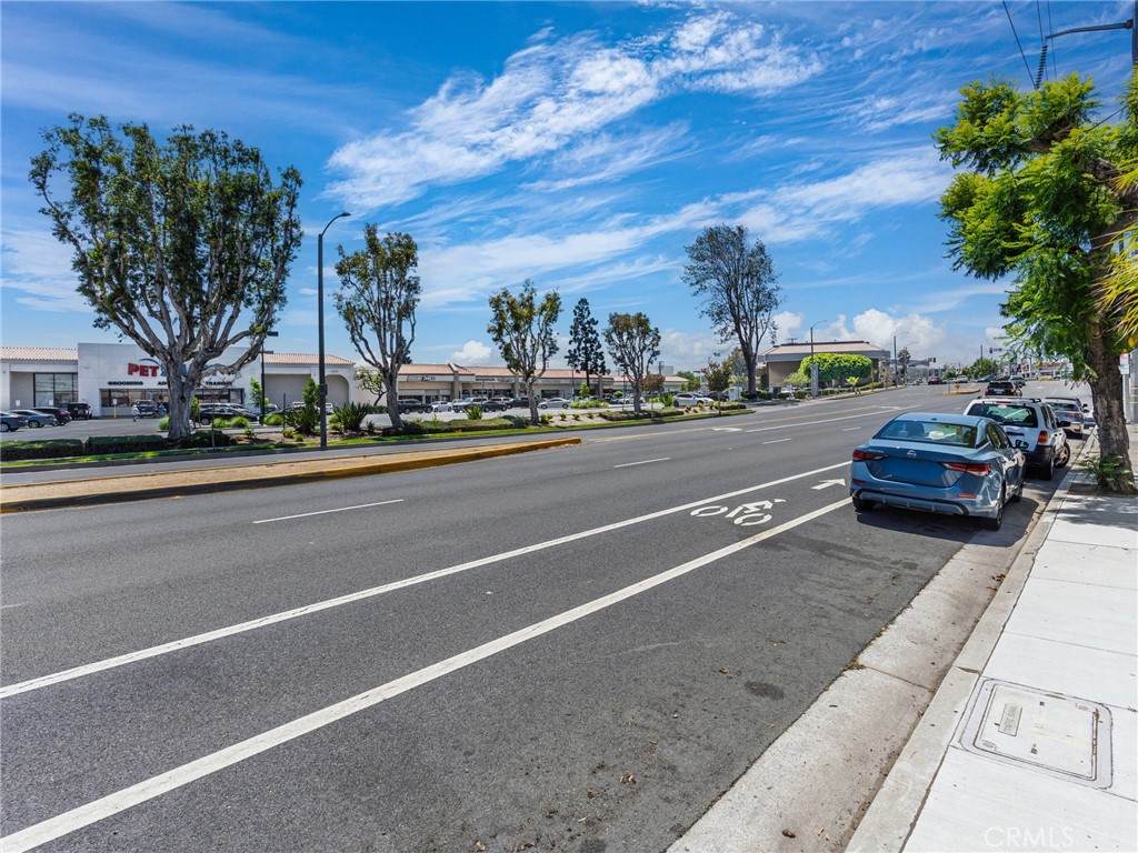 https://bt-photos.global.ssl.fastly.net/socal/orig_boomver_1_448557418-2.jpg