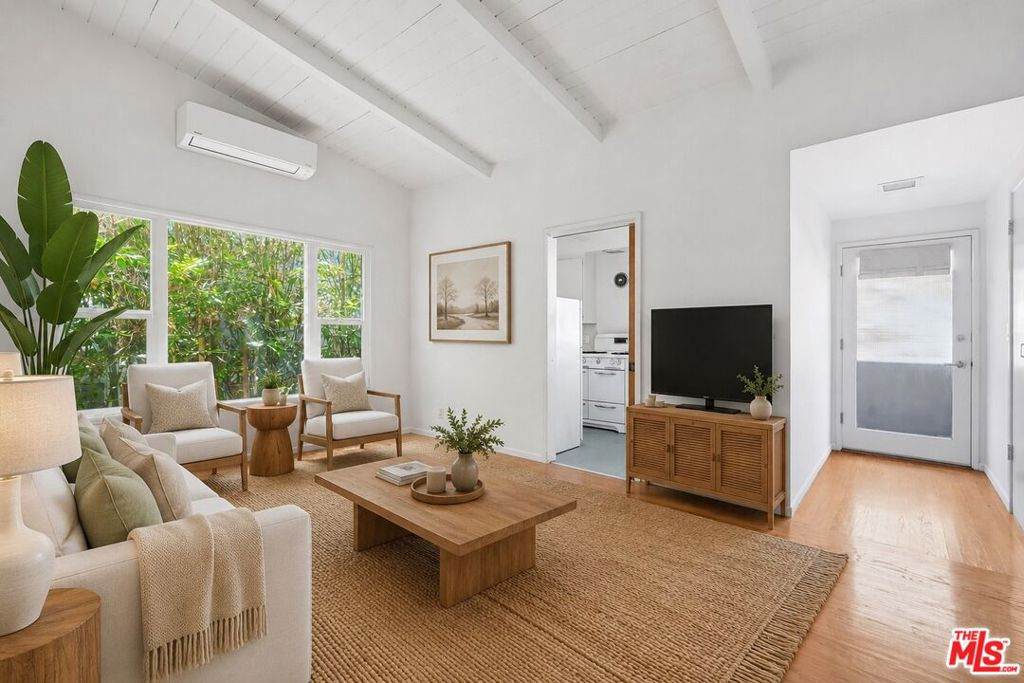 806 Westmount Drive - Photo 1