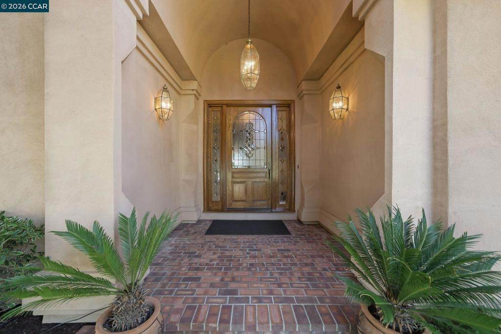 2426 Heritage Oaks Dr - Photo 1