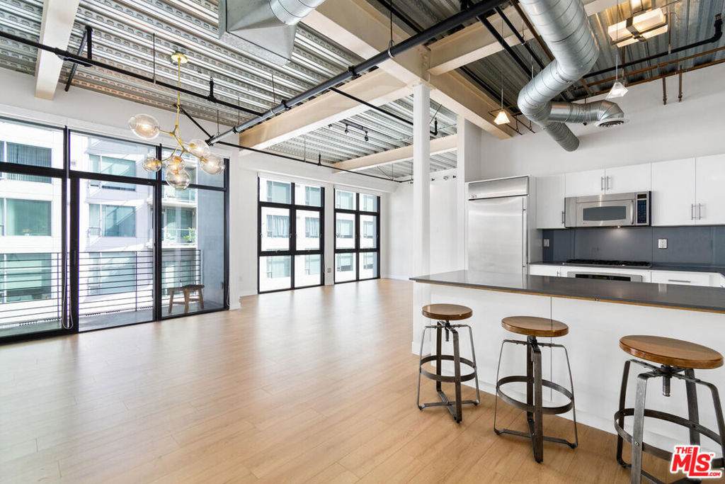330 11th Street - Photo 1