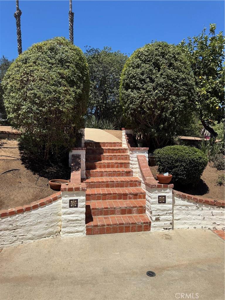 https://bt-photos.global.ssl.fastly.net/socal/orig_boomver_1_448573530-2.jpg