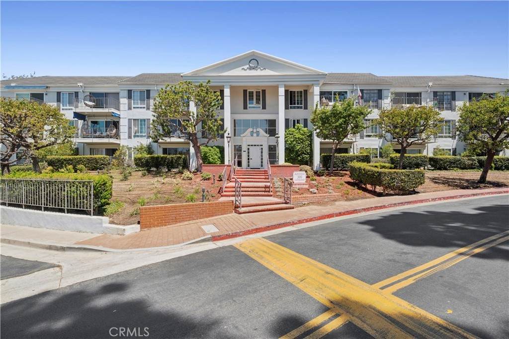 https://bt-photos.global.ssl.fastly.net/socal/orig_boomver_1_448576513-2.jpg