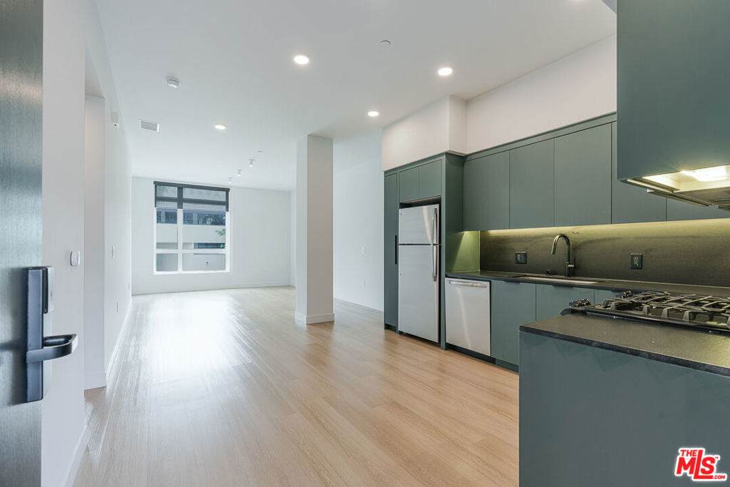 10601 Washington Boulevard - Photo 1