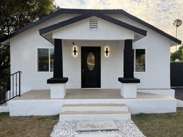 4403 Cedar Ave - Photo 1
