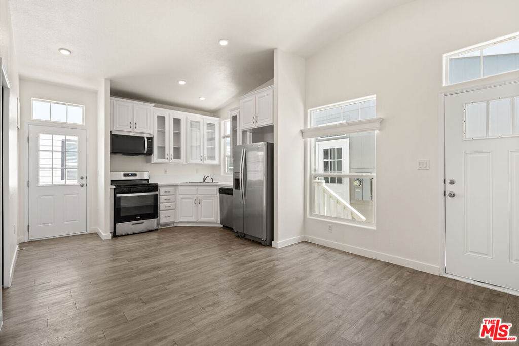 8250 Lankershim Boulevard - Photo 1
