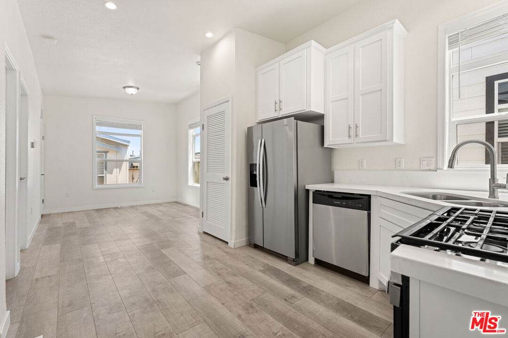 8250 Lankershim Boulevard - Photo 1