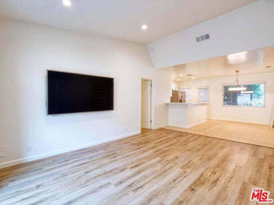 https://bt-photos.global.ssl.fastly.net/socal/orig_boomver_1_448586891-2.jpg