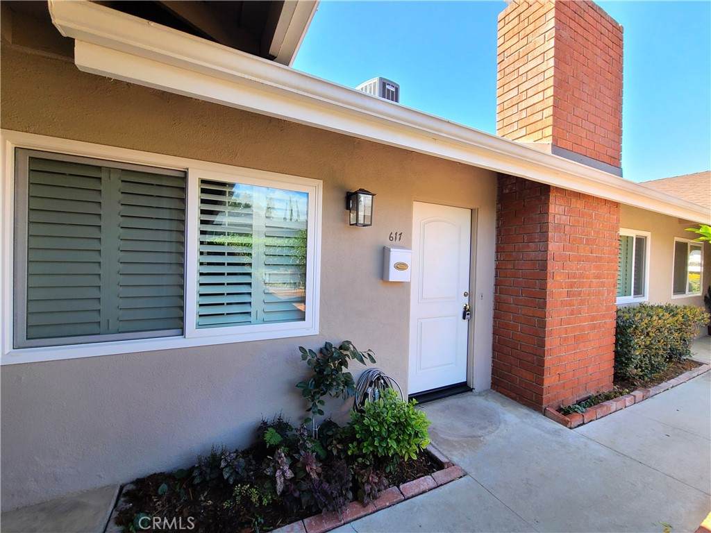 617 Pine Avenue - Photo 1