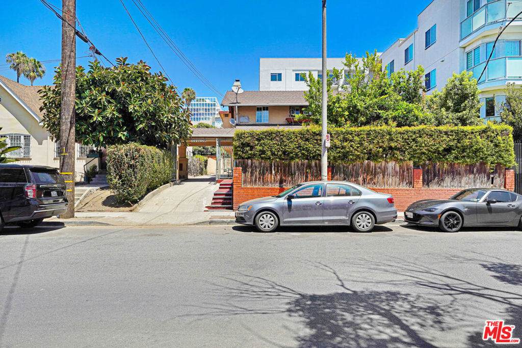 7139 Hawthorn Avenue - Photo 1