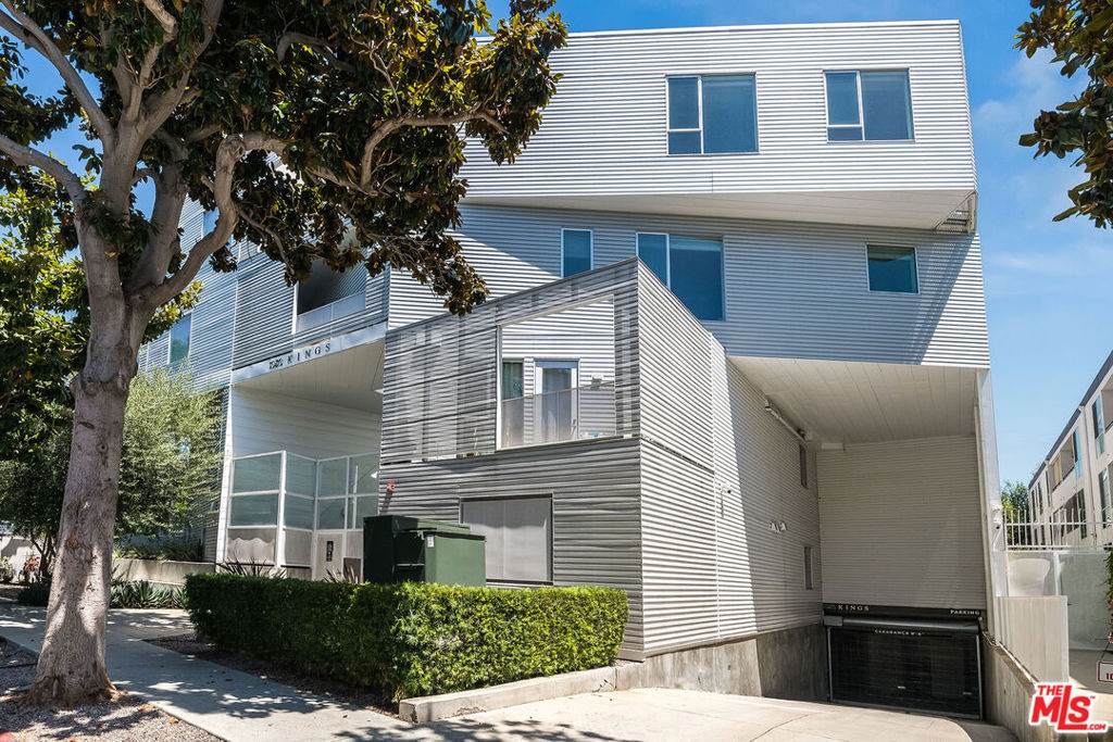 https://bt-photos.global.ssl.fastly.net/socal/orig_boomver_1_448593270-2.jpg