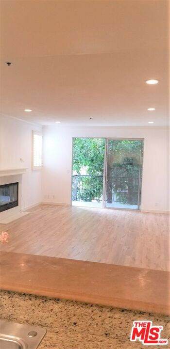 https://bt-photos.global.ssl.fastly.net/socal/orig_boomver_1_448593284-2.jpg