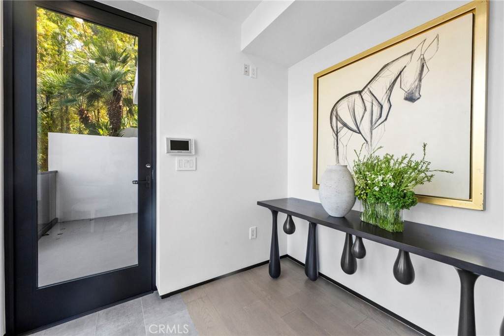2033 Glencoe - Photo 1