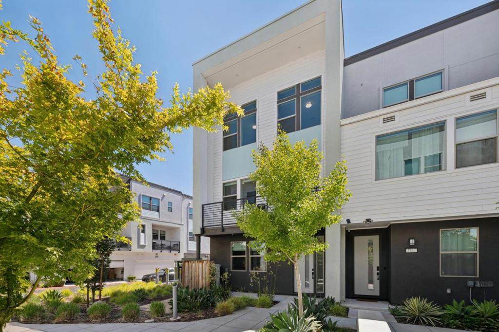 5761 Vibrant Loop - Photo 1
