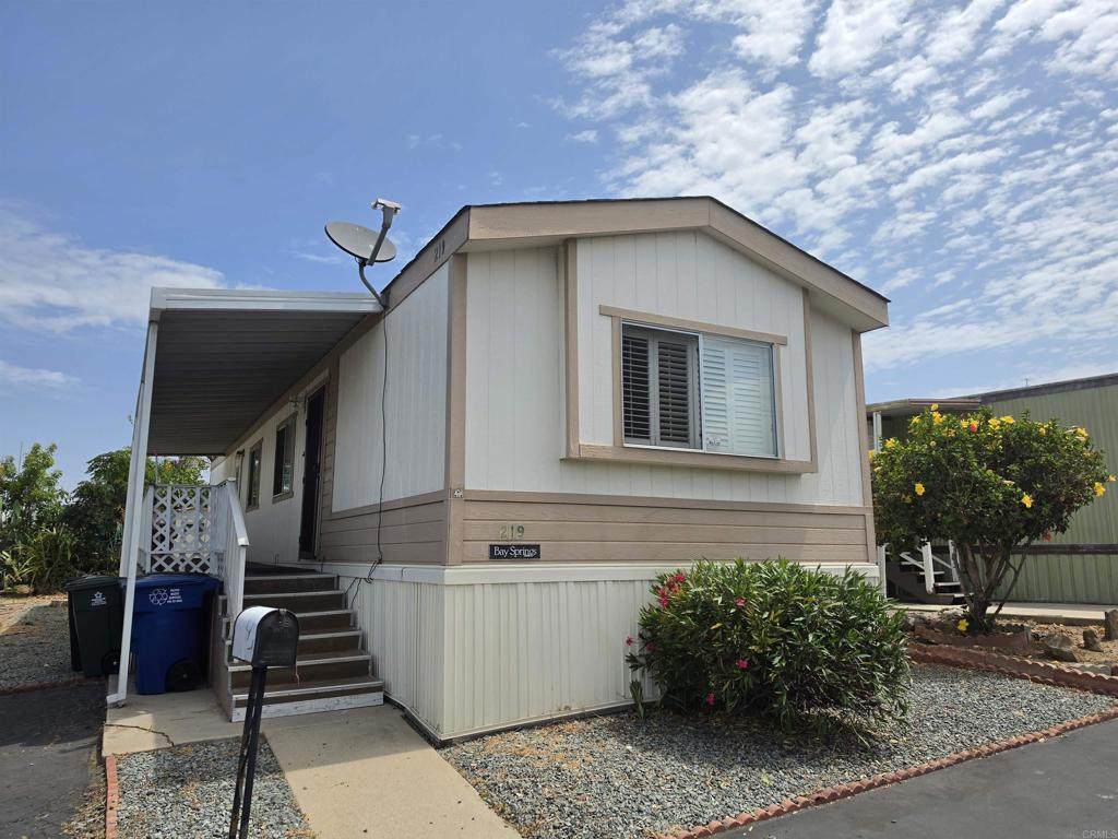 1425 2nd Avenue - Photo 1