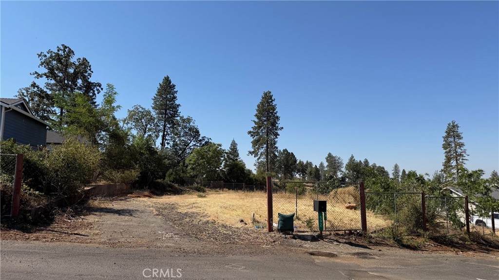 592 Boquest Boulevard - Photo 1