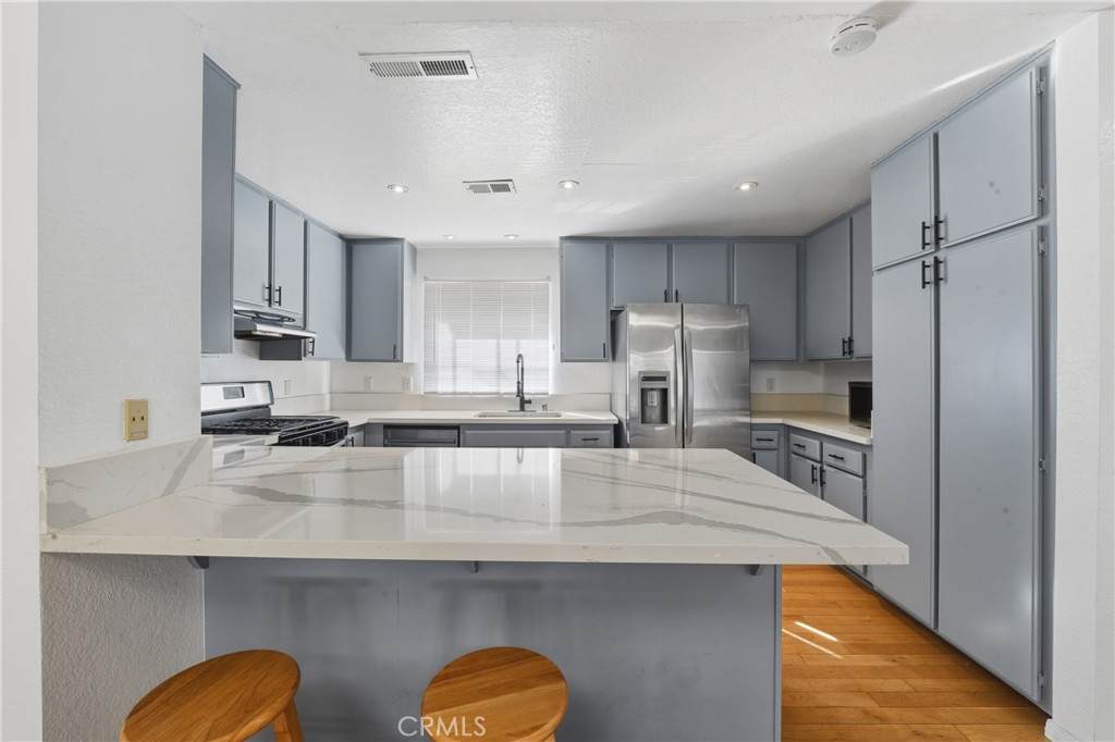2915 60th Pl - Photo 1
